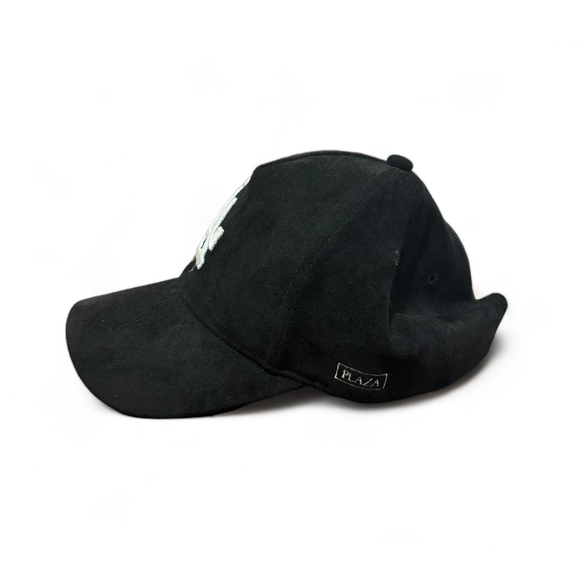 PLAZA black suede LA hat. (B)